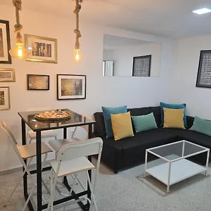 Apartamento Con Encanto Y Ubicación Perfecta, Cádiz